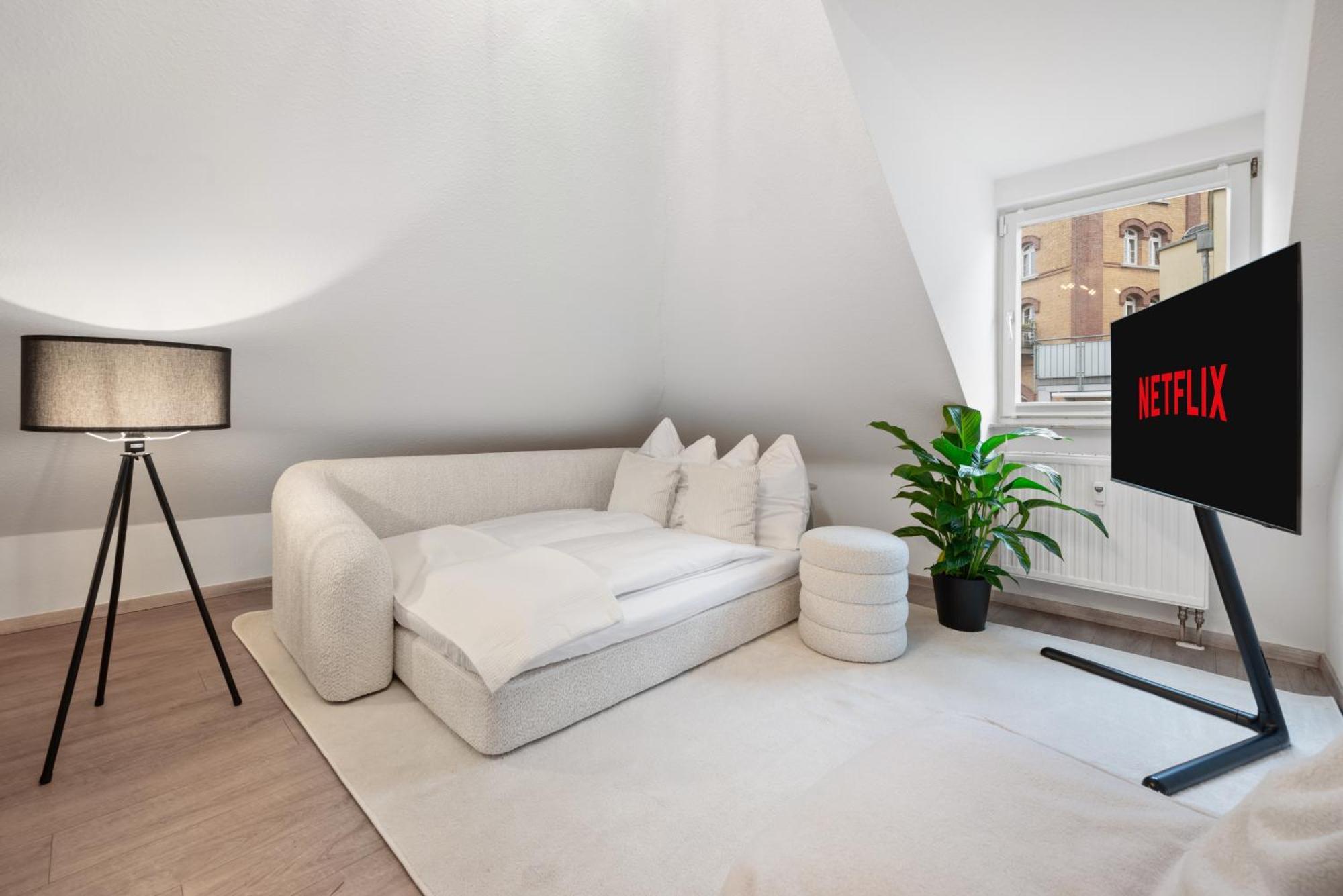 Malu Rooms - Im Stadtzentrum, Smarttv, Netflix, 24H Checkin Ludwigsburg Exterior foto