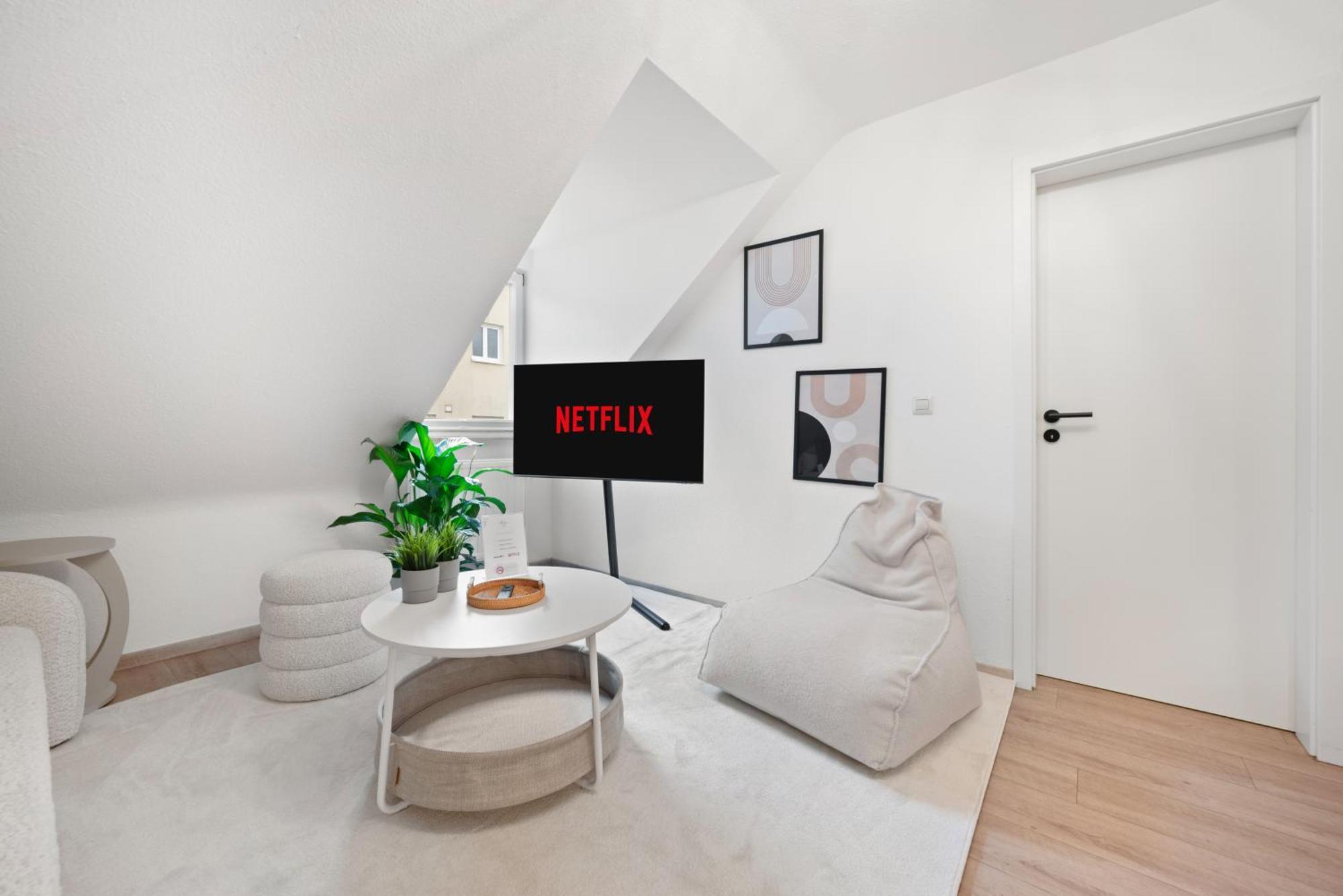 Malu Rooms - Im Stadtzentrum, Smarttv, Netflix, 24H Checkin Ludwigsburg Exterior foto